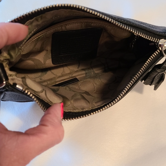 ⭐️COACH DEMI VINTAGE BLACK LEATHER SMALL SHOULDER BAG HANDBAG #9860 - Picture 6 of 11